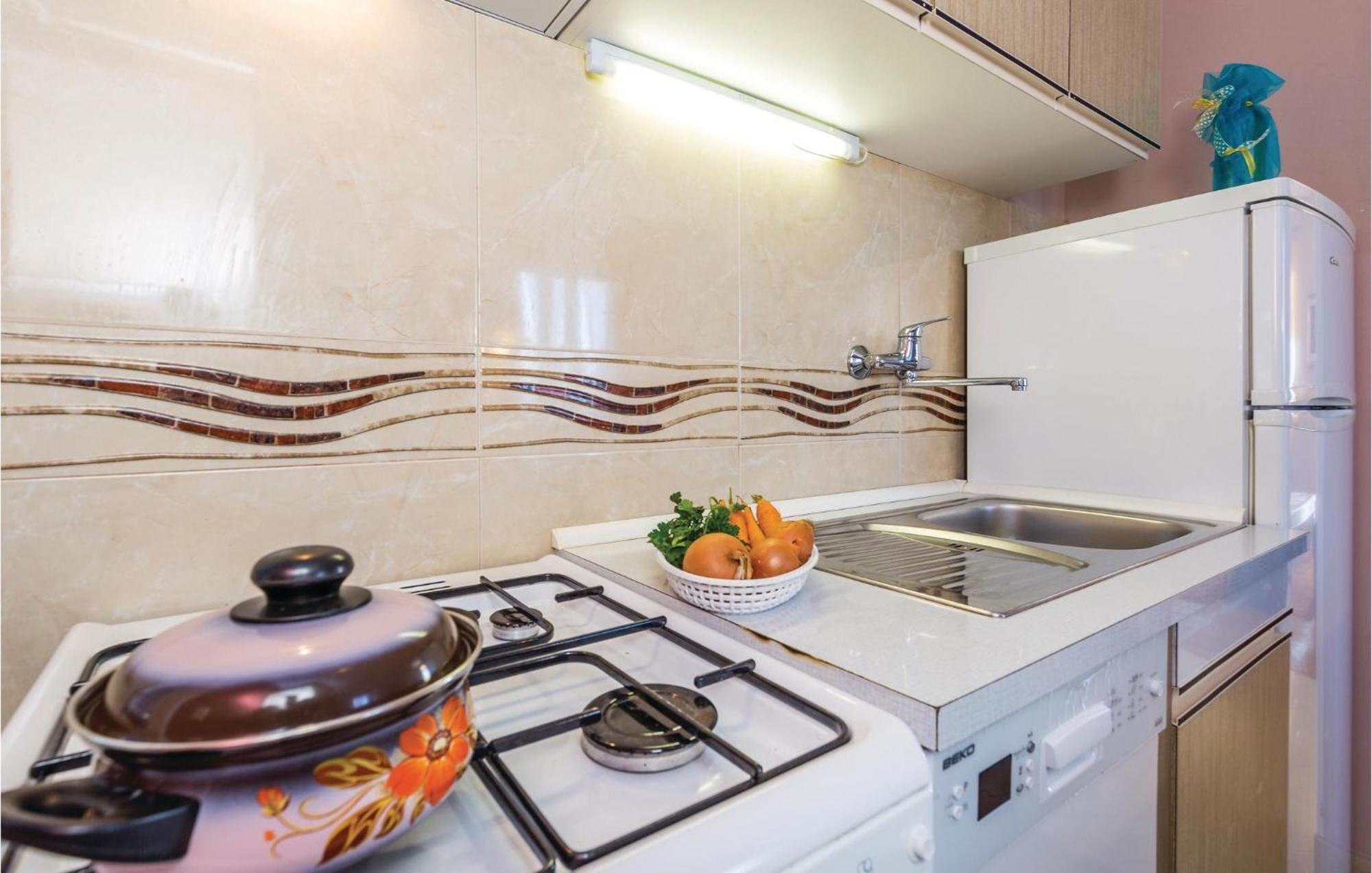 Gorgeous Apartment In Rijeka With Kitchen Exterior foto